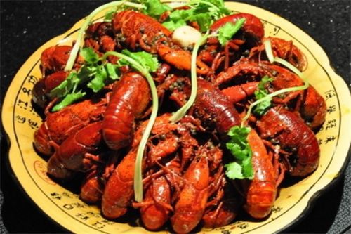 紅鼎紅特色四季龍蝦館加盟優(yōu)勢——匠心調(diào)料，鑄就核心競爭力