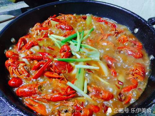 四川老公的麻辣小龍蝦，調(diào)料貴過(guò)蝦，卻贏得朋友圈滿堂彩